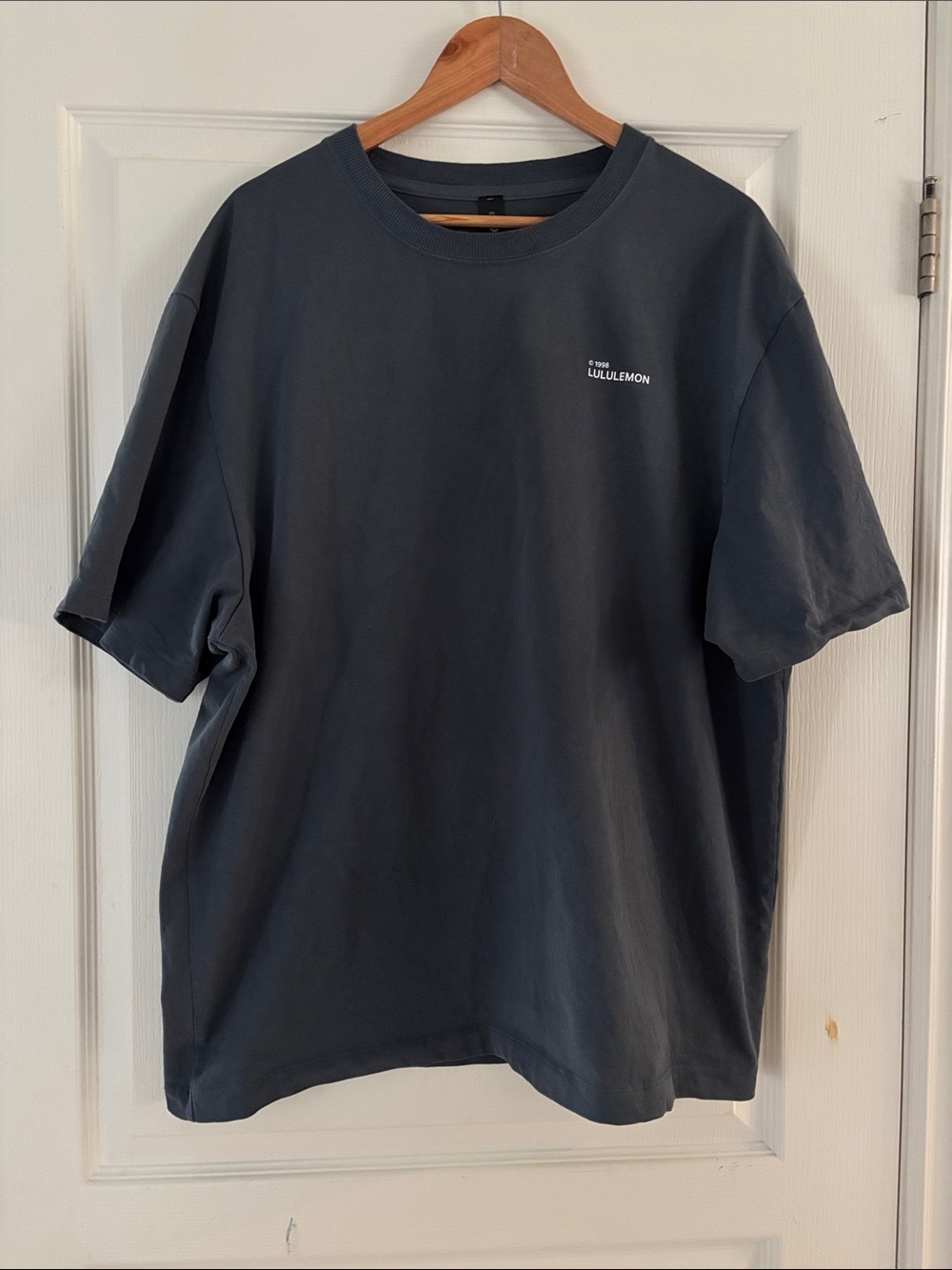 Lululemon athletica Men's Crew T-Shirt in Charcoal